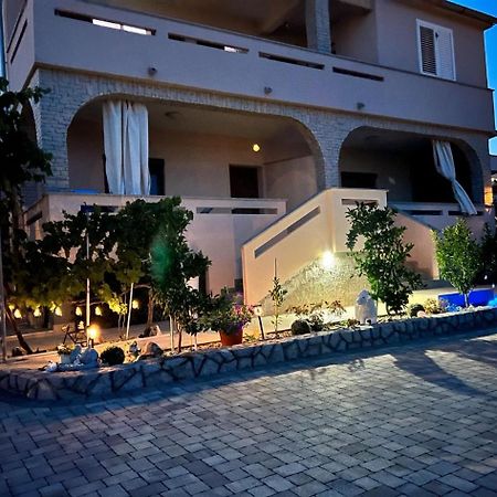 Kabashi Apartment Крк Экстерьер фото