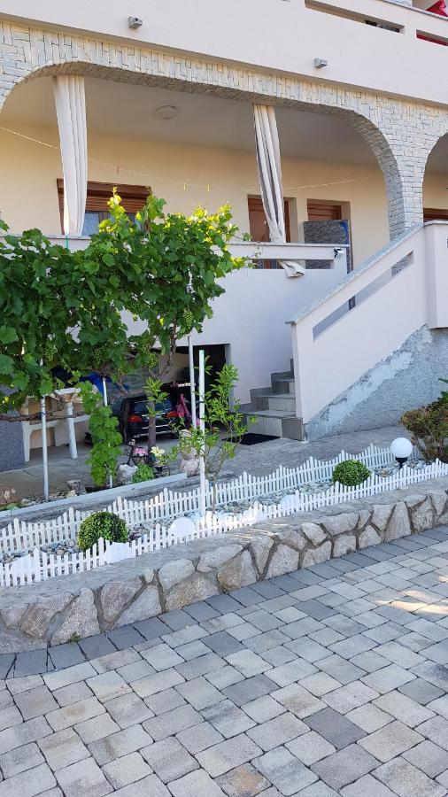 Kabashi Apartment Крк Экстерьер фото