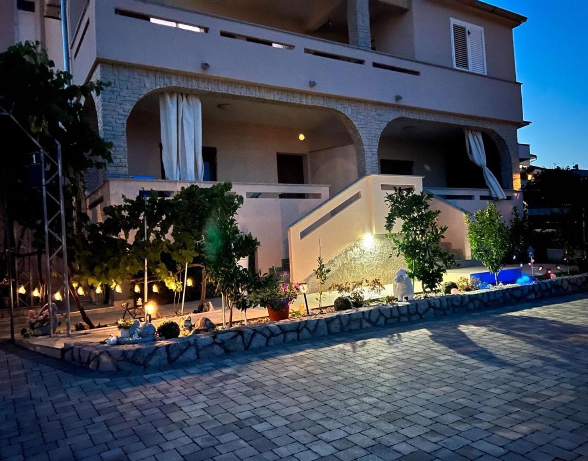 Kabashi Apartment Крк Экстерьер фото