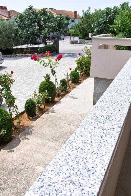 Kabashi Apartment Крк Экстерьер фото
